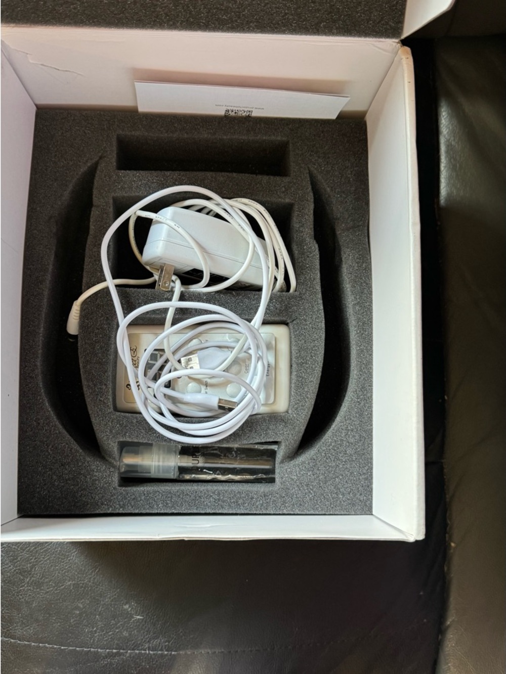Project E White Photon LED Skin Rejuvenation Mask - Picture 3 of 4